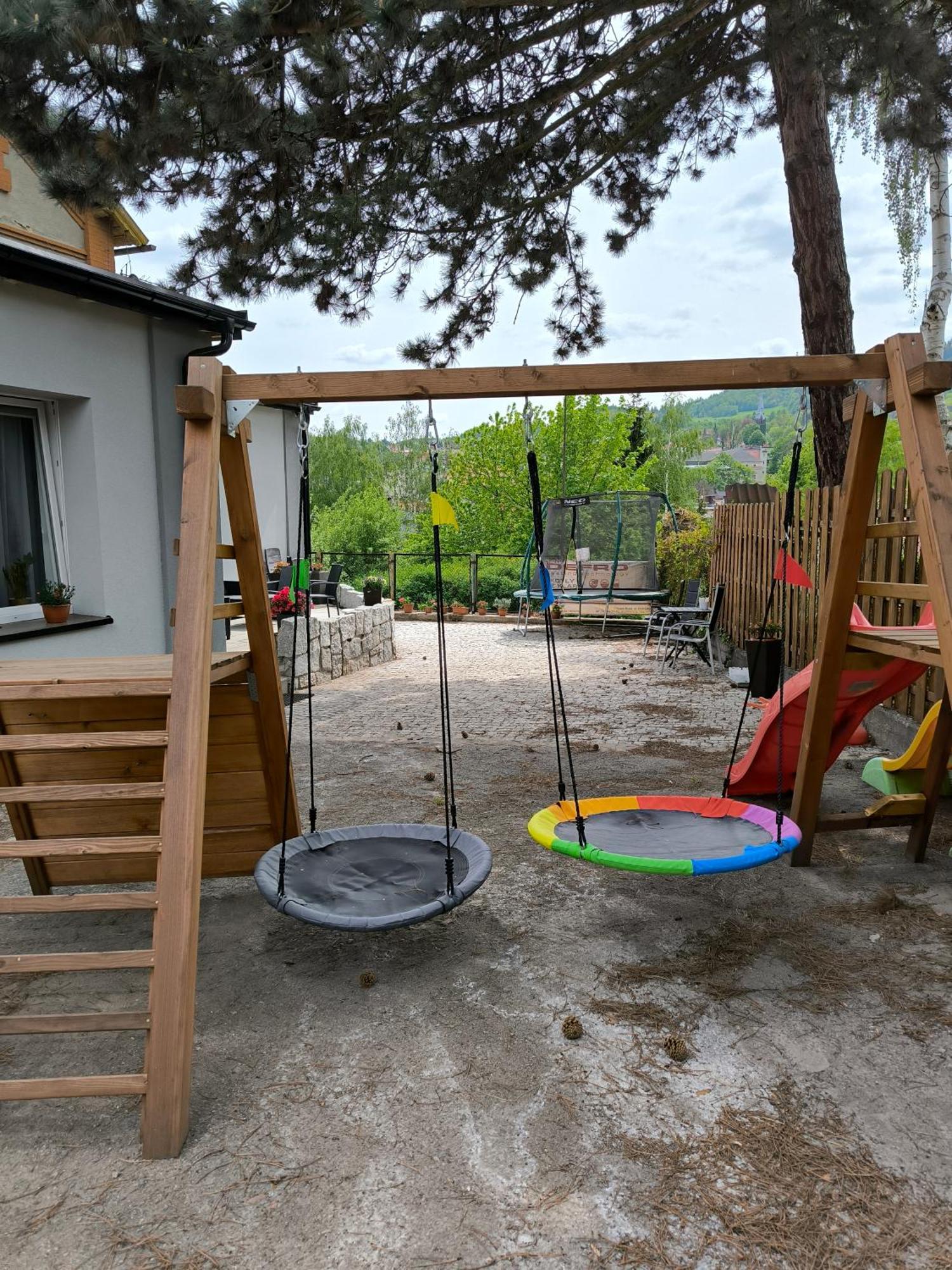 Dawna Mleczarnia Apartamenty Sosnowy Nowa Ruda Exterior foto